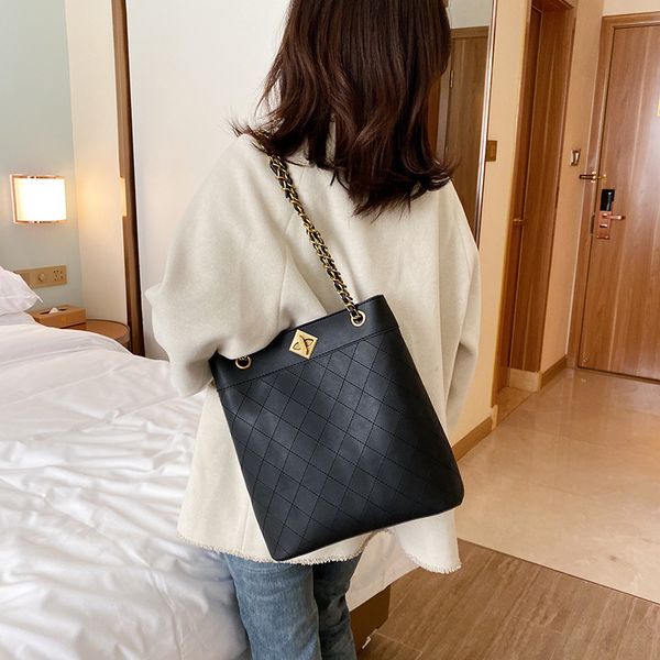 2020 fashion good quality hot selling Stone Free Shipping Women's Bag Leather Handbag Purse Shoulder Wide Strap Bags Totes Taoyuan/12
2020 fashion good quality hot selling Stone Free Shipping Women's Bag Leather Handbag Purse Shoulder Wide Strap Bags Totes Taoyuan/12