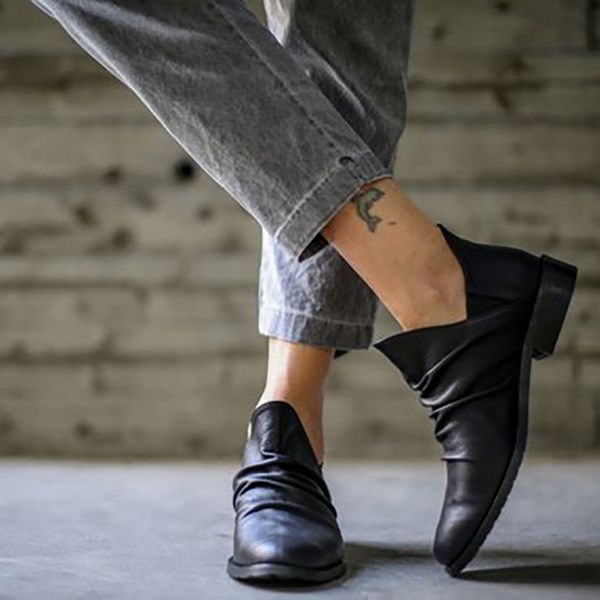 fashion slip-on ankle boots for woman new 2020 shallow leather waterproof short boots large size breathable motorcycle, Black
fashion slip-on ankle boots for woman new 2020 shallow leather waterproof short boots large size breathable motorcycle, Black