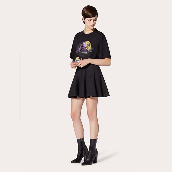 2020 Summer Designer Women T-Shirt Brand T-Shirt Casual Short Sleeves Letter T Shirt Men Fashion Tee Tops Shirts S-2XL
2020 Summer Designer Women T-Shirt Brand T-Shirt Casual Short Sleeves Letter T Shirt Men Fashion Tee Tops Shirts S-2XL