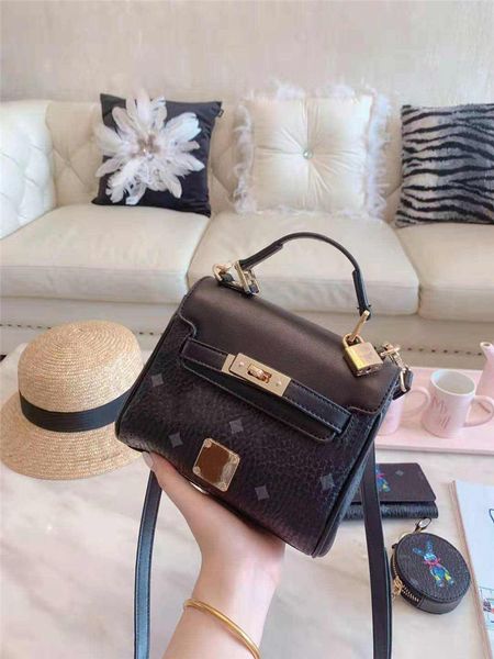 2019 women designer handbags crossbody messenger shoulder bag tote clutch bags good quality leather purses handbag 
2019 women designer handbags crossbody messenger shoulder bag tote clutch bags good quality leather purses handbag