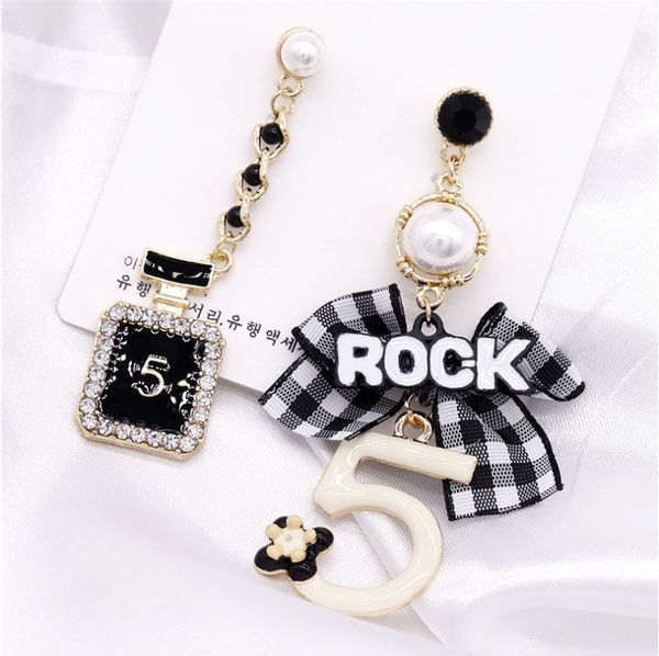 2020 earrings ladies exquisite fashion jewelry irregular digital long earrings girls party accessories, Golden
2020 earrings ladies exquisite fashion jewelry irregular digital long earrings girls party accessories, Golden