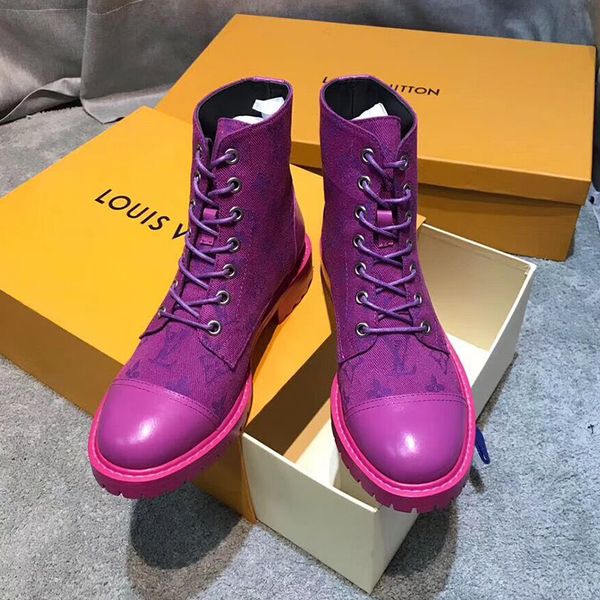 2019 new european and american autumn and winter fashion leather martin boots with round head short female knight boots thick bottom, Black
2019 new european and american autumn and winter fashion leather martin boots with round head short female knight boots thick bottom, Black