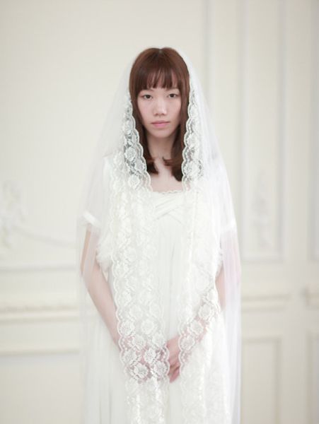 smart fashional one-tier lace applique edge chapel length white ivory wedding veil popular eye-catching meidingqianna brand bridal veil, Black
smart fashional one-tier lace applique edge chapel length white ivory wedding veil popular eye-catching meidingqianna brand bridal veil, Black