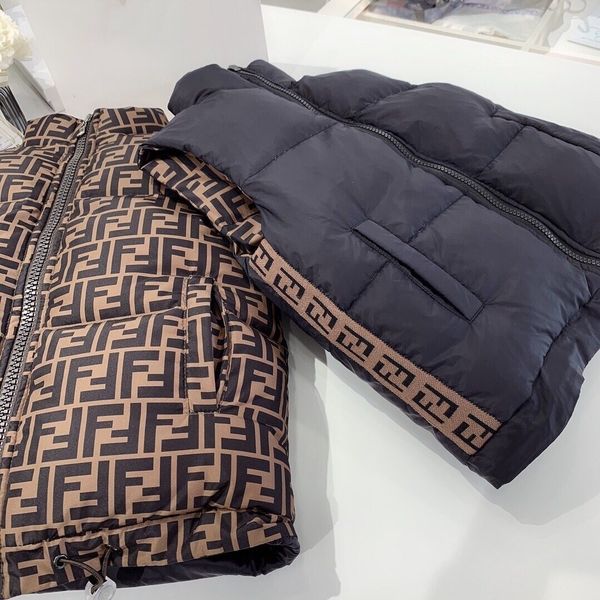 Осень двухсторонняя Зима Девушки Повседневная жилет куртка детей Верхняя одежда Пальто для мальчиков Жилет для новорожденных младенцев вниз жилет рукавов детей Теплая куртка
Осень двухсторонняя Зима Девушки Повседневная жилет куртка детей Верхняя одежда Пальто для мальчиков Жилет для новорожденных младенцев вниз жилет рукавов детей Теплая куртка