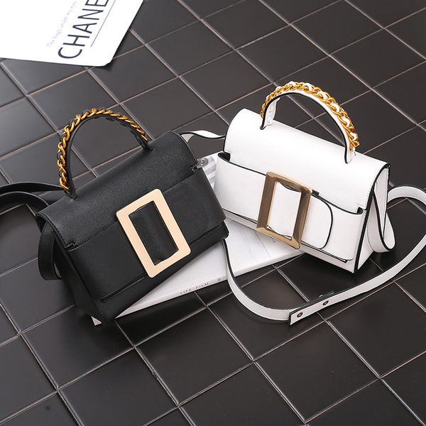 chain handbag women small bag messenger bag lock small square 2020 new spring retro wild one-shoulder purse
chain handbag women small bag messenger bag lock small square 2020 new spring retro wild one-shoulder purse