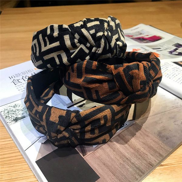 2020 new fashion brown letter headband wide-brimmed american headband hair band girls headwear headband ing, Silver
2020 new fashion brown letter headband wide-brimmed american headband hair band girls headwear headband ing, Silver