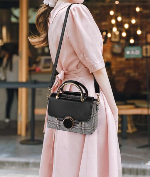 women's bag 2019 new bag female korean sweet fashion girls bag two-tone slant single shoulder handbag 830
women's bag 2019 new bag female korean sweet fashion girls bag two-tone slant single shoulder handbag 830