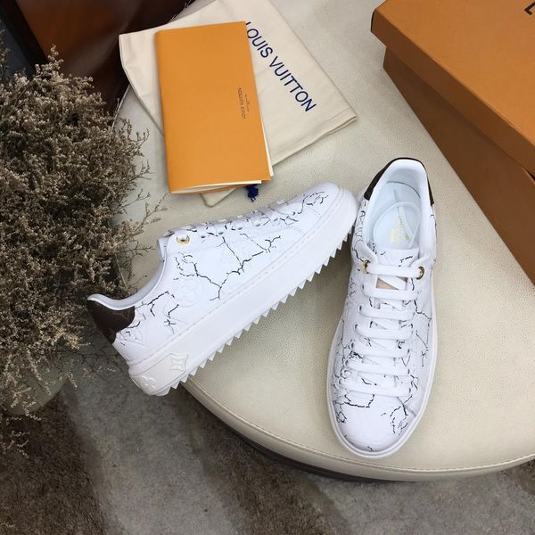 l11 french luxury design women 's autumn and winter casual shoes ,tricolor women 's boots fashion printed sneakers, Black
l11 french luxury design women 's autumn and winter casual shoes ,tricolor women 's boots fashion printed sneakers, Black