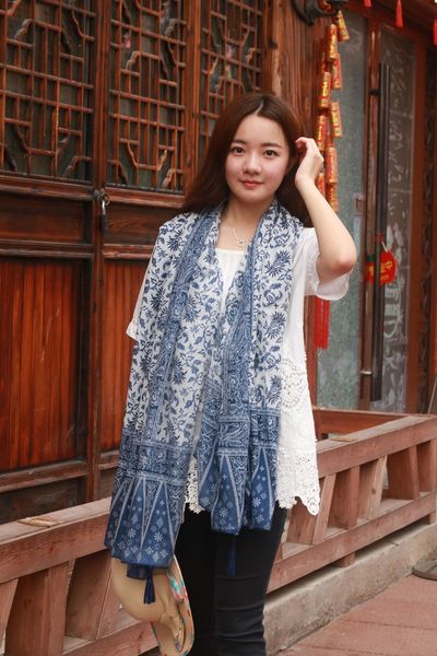 wholesale-women's scarf blue spring and autumn cotton linen retro art blue and white porcelain shawl scarf rings, Blue;gray
wholesale-women's scarf blue spring and autumn cotton linen retro art blue and white porcelain shawl scarf rings, Blue;gray
