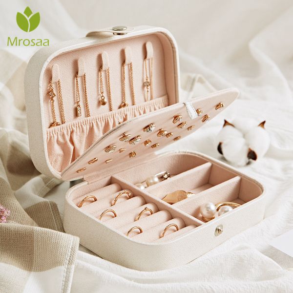 корейский стиль свежее простые девушки серьги тарелка jewelry box организатор кожа серьги кольцо многофункциональный jewelry box хранения bi
корейский стиль свежее простые девушки серьги тарелка jewelry box организатор кожа серьги кольцо многофункциональный jewelry box хранения bi