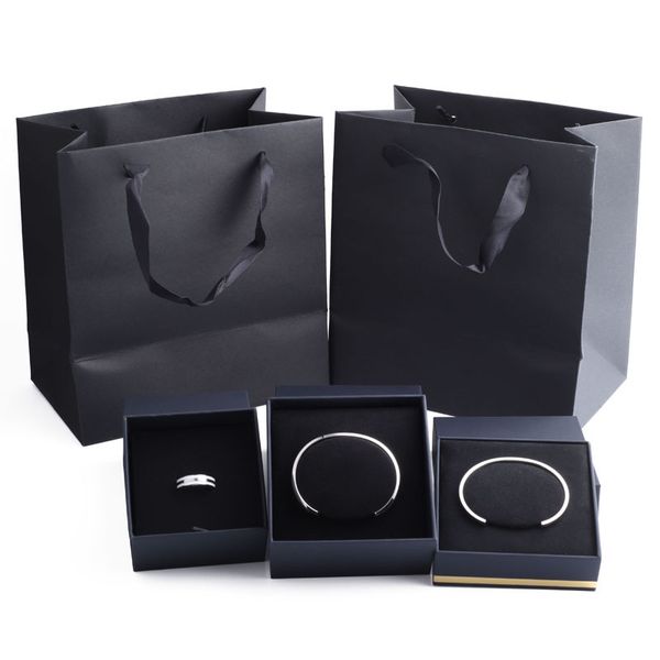 brand original jewelry box ring bracelet gift box containing brand certificate jewelry box invoice tote bag, Black;white
brand original jewelry box ring bracelet gift box containing brand certificate jewelry box invoice tote bag, Black;white