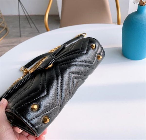 fashion women's handbag ladies design solid color letters embroidered bracelet purse leather chain bag a759 crossbody bag22*15
fashion women's handbag ladies design solid color letters embroidered bracelet purse leather chain bag a759 crossbody bag22*15