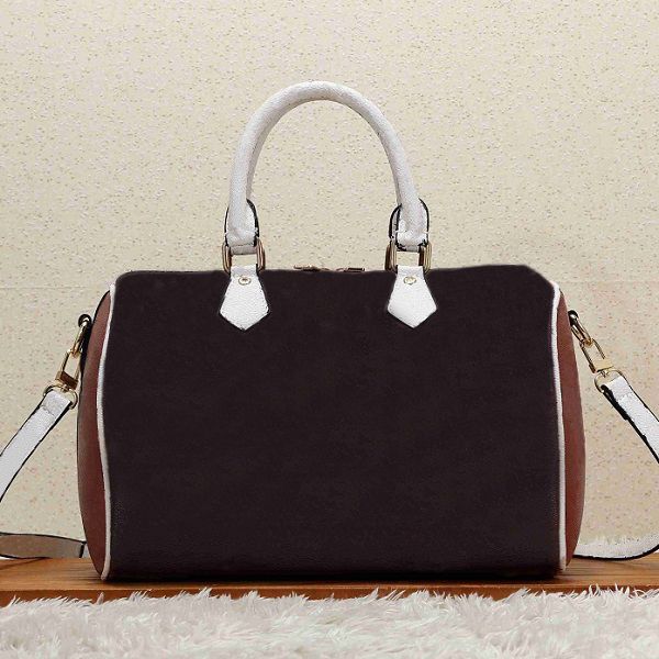 designer handbag brand women's bag color matching classic print design pillow head shoulder bag 31*6*8 cm designer shoulder bag
designer handbag brand women's bag color matching classic print design pillow head shoulder bag 31*6*8 cm designer shoulder bag