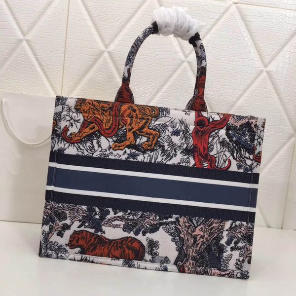 designer new glitter purses patchwork shining shoulder crossbody shopping bags pu women handbag totes with shoulder strap
designer new glitter purses patchwork shining shoulder crossbody shopping bags pu women handbag totes with shoulder strap