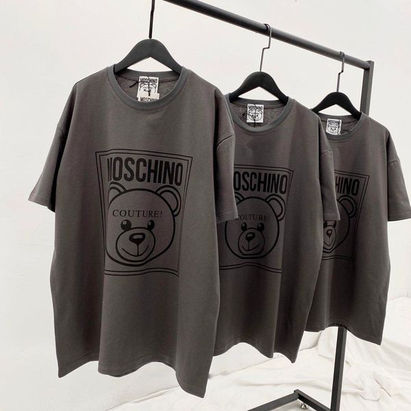 20ss новый роскошный бренд moschinos bear дизайнер футболка серая рубашка дышащая футболка с коротким рукавом мужчины женщины повседневная у, White
20ss новый роскошный бренд moschinos bear дизайнер футболка серая рубашка дышащая футболка с коротким рукавом мужчины женщины повседневная у, White
