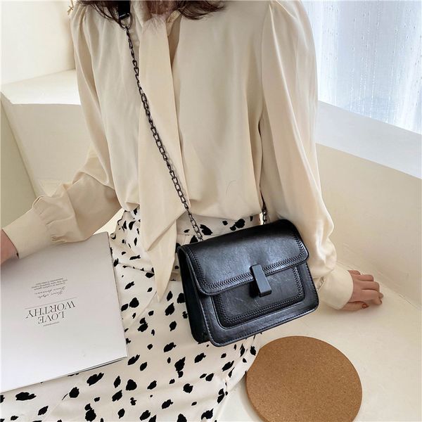 retro bag ladies bag 2020 new popular online small square high-end cross-body ladies mobile phone
retro bag ladies bag 2020 new popular online small square high-end cross-body ladies mobile phone