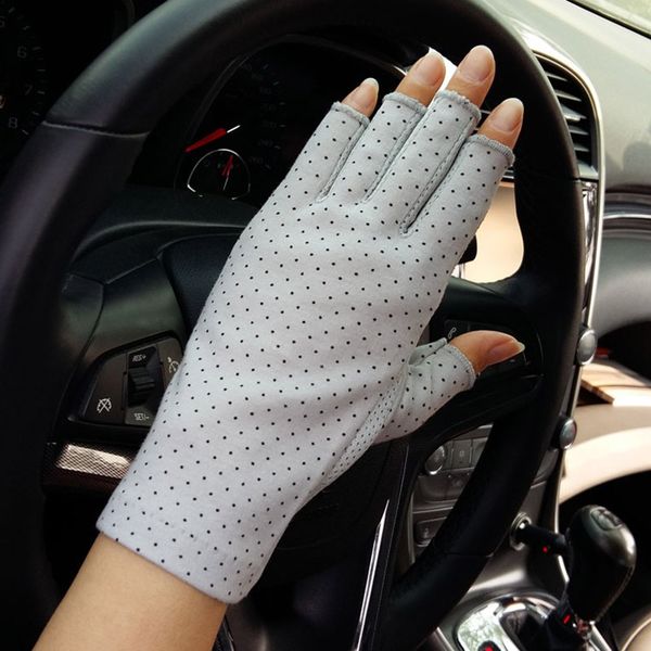 summer women' thin section driving cotton non-slip sunscreen gloves elegant lace short paragraph leaking finger gloves b86, Blue;gray
summer women' thin section driving cotton non-slip sunscreen gloves elegant lace short paragraph leaking finger gloves b86, Blue;gray