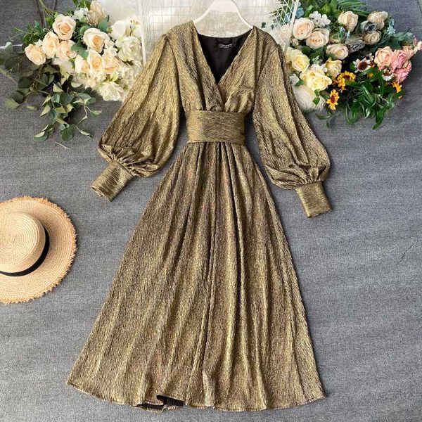 2020 women deep v-neck lantern puff sleeve pleated bling silk ruffles dress female elastic slim bandage strap a-line midi dress, Black;gray
2020 women deep v-neck lantern puff sleeve pleated bling silk ruffles dress female elastic slim bandage strap a-line midi dress, Black;gray