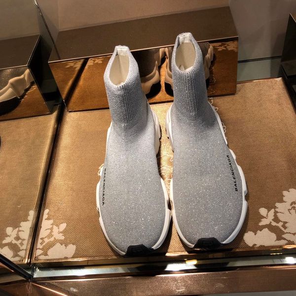 2020 new xw luxury designer couple stretch socks sneakers couple socks casual shoes women and men casual shoes
2020 new xw luxury designer couple stretch socks sneakers couple socks casual shoes women and men casual shoes