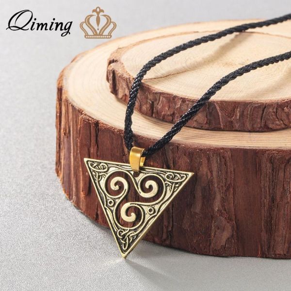 qiming spiral triskele triangle necklace viking vintage jewelry geometric pendant celtic silver triskelion necklace men women
qiming spiral triskele triangle necklace viking vintage jewelry geometric pendant celtic silver triskelion necklace men women