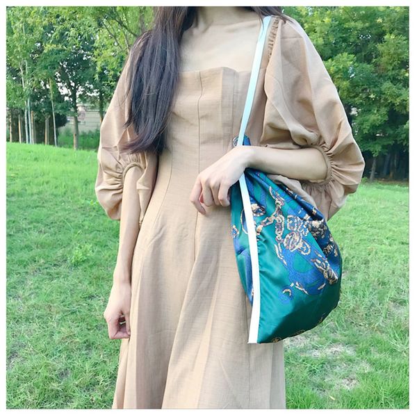 polyester fabric printed chain eco shopping tote shoulder bag blue or red base cyb29
polyester fabric printed chain eco shopping tote shoulder bag blue or red base cyb29