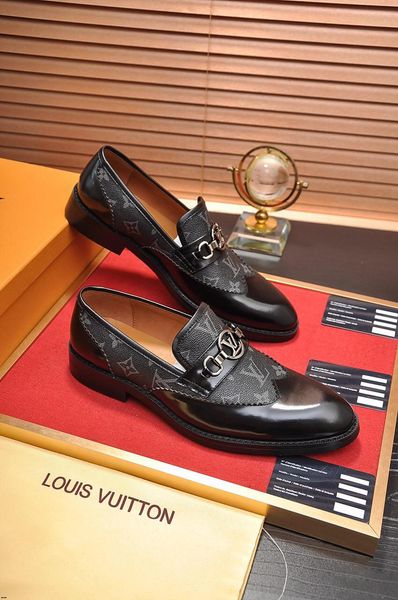 19ss luxury brands leather fashion men business dress loafers pointy black shoes oxford breathable formal wedding shoes yecq1
19ss luxury brands leather fashion men business dress loafers pointy black shoes oxford breathable formal wedding shoes yecq1