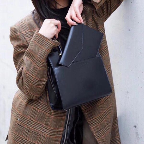 new cowhide handbag,open pocket with detachable magnetic buckle envelope clutch bag,handbag with 23cm letters,leather envelope handbag
new cowhide handbag,open pocket with detachable magnetic buckle envelope clutch bag,handbag with 23cm letters,leather envelope handbag