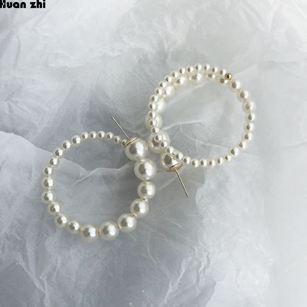 huanzhi 2020 exaggerate double layer differnt size pearl balls large round circle big hoop earrings for women girl party 4.5cm, Golden
huanzhi 2020 exaggerate double layer differnt size pearl balls large round circle big hoop earrings for women girl party 4.5cm, Golden