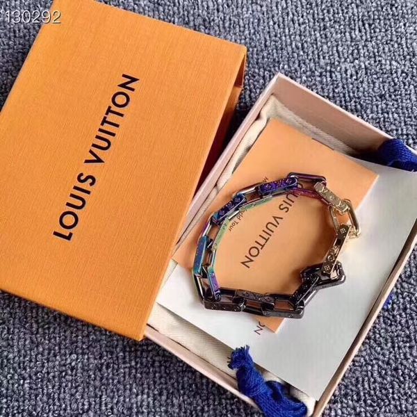 2019 new fashion jewelry brand stainless alloy bracelets bangles pulseiras 2 color bracelets for man women gift with box sca8a, Golden;silver
2019 new fashion jewelry brand stainless alloy bracelets bangles pulseiras 2 color bracelets for man women gift with box sca8a, Golden;silver