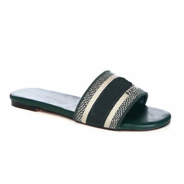 2019 woman slippers slides summer shoes casual slippers solid hollow out women slides classic slippers size:35-41 with box 11, Black
2019 woman slippers slides summer shoes casual slippers solid hollow out women slides classic slippers size:35-41 with box 11, Black