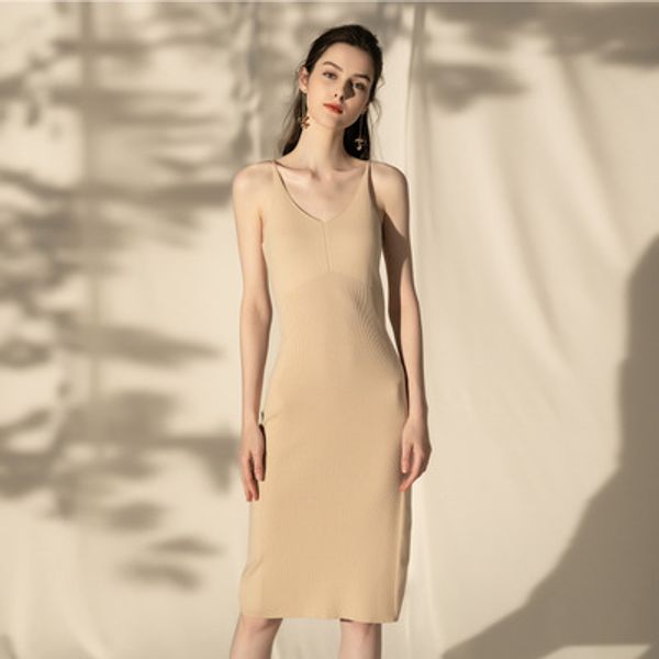 sling dress 2019 autumn new solid color v-neck temperament lady slim dress, Black;gray
sling dress 2019 autumn new solid color v-neck temperament lady slim dress, Black;gray