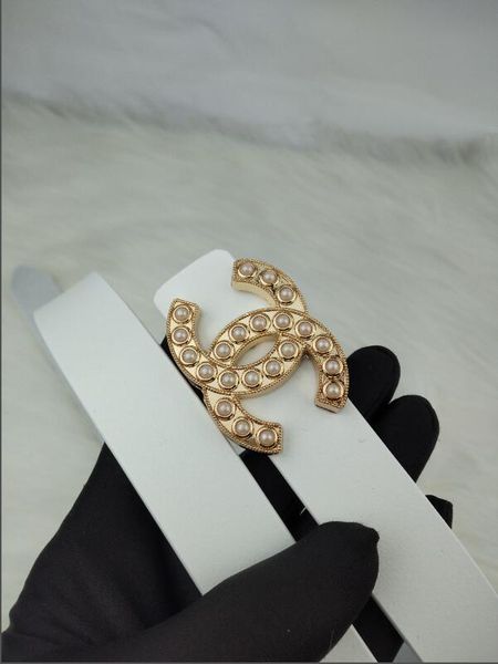 De igner belt luxury belt for men big buckle belt fa hion men leather belt whole ale hipping, Black;brown
De igner belt luxury belt for men big buckle belt fa hion men leather belt whole ale hipping, Black;brown