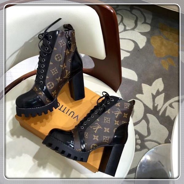 2020 новых женщин Мартиной загрузка обуви Мода Украшение загрузка Открытого Street Style Lady Top Женщина загрузка Размер 35-41
2020 новых женщин Мартиной загрузка обуви Мода Украшение загрузка Открытого Street Style Lady Top Женщина загрузка Размер 35-41