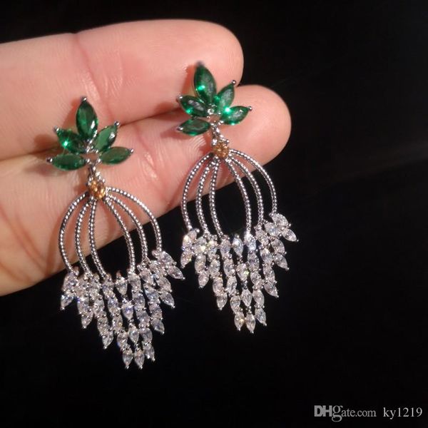 2019 new fashion designer earrings women wedding brand jewelry full diamond earring drop earings female earing ring with cubic zirconia, Silver
2019 new fashion designer earrings women wedding brand jewelry full diamond earring drop earings female earing ring with cubic zirconia, Silver