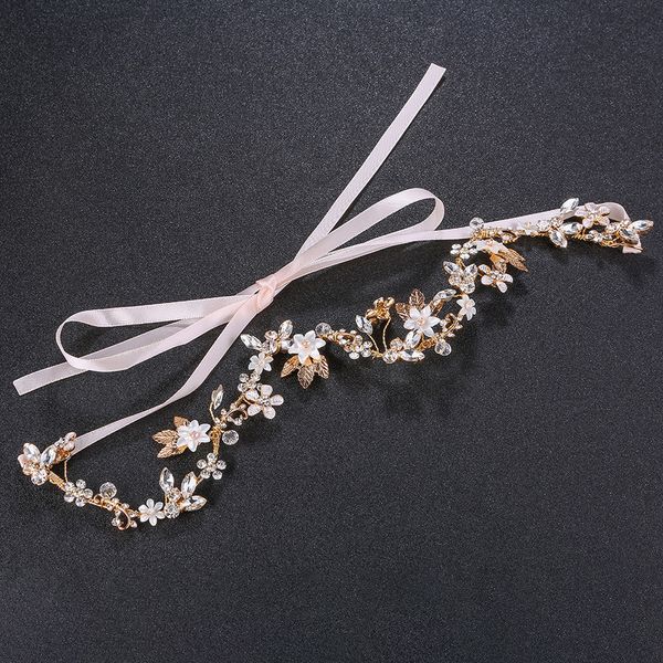 alloy water creative flower bride wavy hairband drill headdress wedding hair accessories wholesale, White;golden
alloy water creative flower bride wavy hairband drill headdress wedding hair accessories wholesale, White;golden