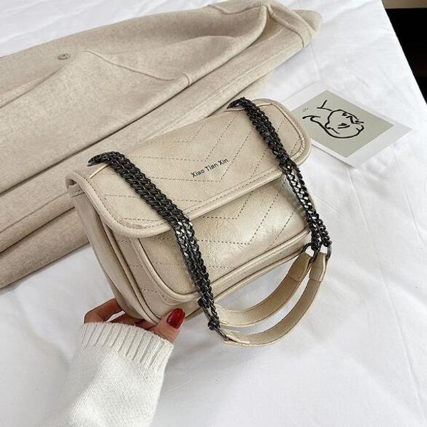 женщины цепи сумки большие емкости одно плечо сумки pu обычная crossbosy сумка
женщины цепи сумки большие емкости одно плечо сумки pu обычная crossbosy сумка