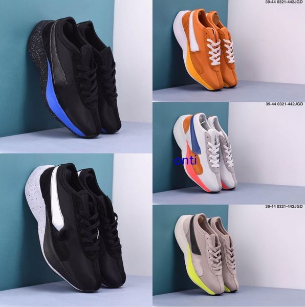 2019 fashion moon racer men running shoes quality sports shoes vpapor street casual shoes confortable jump sneakers size 39-44, Black
2019 fashion moon racer men running shoes quality sports shoes vpapor street casual shoes confortable jump sneakers size 39-44, Black