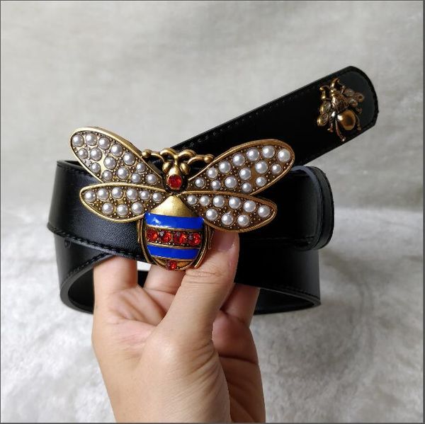 2019 designer business belt imported leather fashion shoes large hoof belt for men and women, ing, Black;brown
2019 designer business belt imported leather fashion shoes large hoof belt for men and women, ing, Black;brown