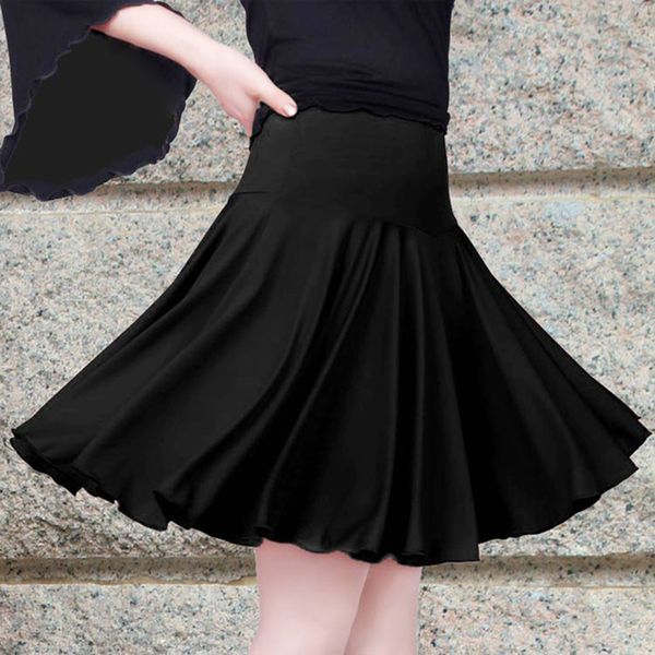 the new women's dance latin dance skirt square skirt dress contains, Black;red 
the new women's dance latin dance skirt square skirt dress contains, Black;red