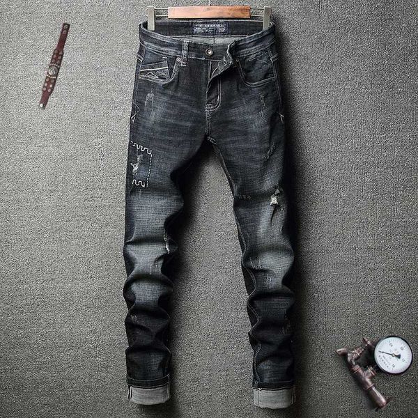 2020 new fashion men jeans italian style designer men jeans streetwear blue color slim fit buttons classical pants
2020 new fashion men jeans italian style designer men jeans streetwear blue color slim fit buttons classical pants