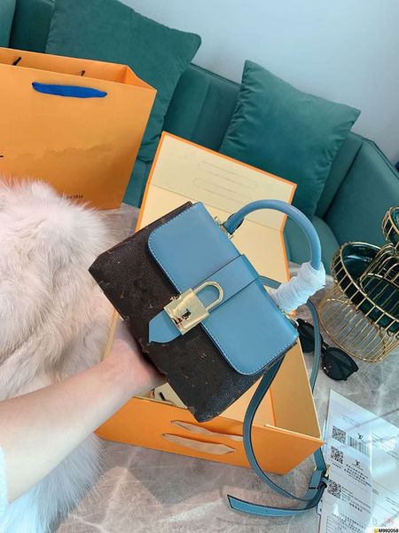 classic leather handbag printing presbyopic one shoulder bucket bags woman hand his messenger joker fashion female package
classic leather handbag printing presbyopic one shoulder bucket bags woman hand his messenger joker fashion female package
