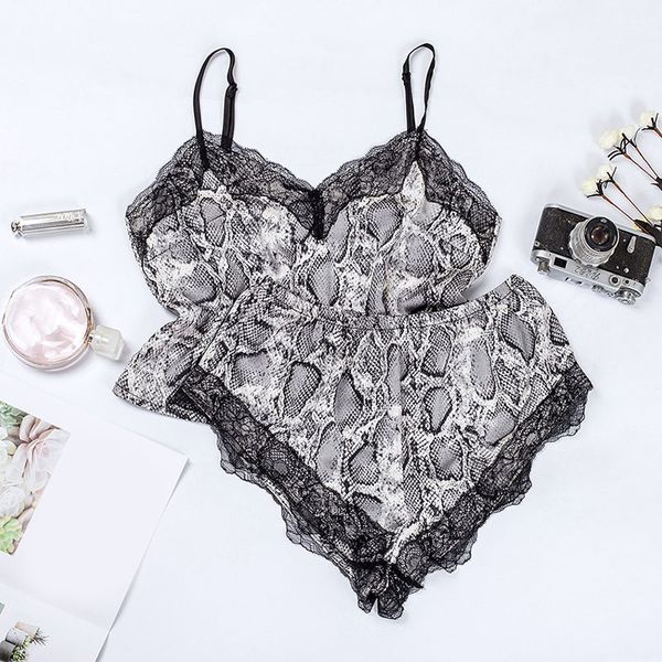 lace patchwork women pajamas set serpentine spaghetti strap vest shorts female pajama set 2020 summer home clothes for lady, Black;red
lace patchwork women pajamas set serpentine spaghetti strap vest shorts female pajama set 2020 summer home clothes for lady, Black;red