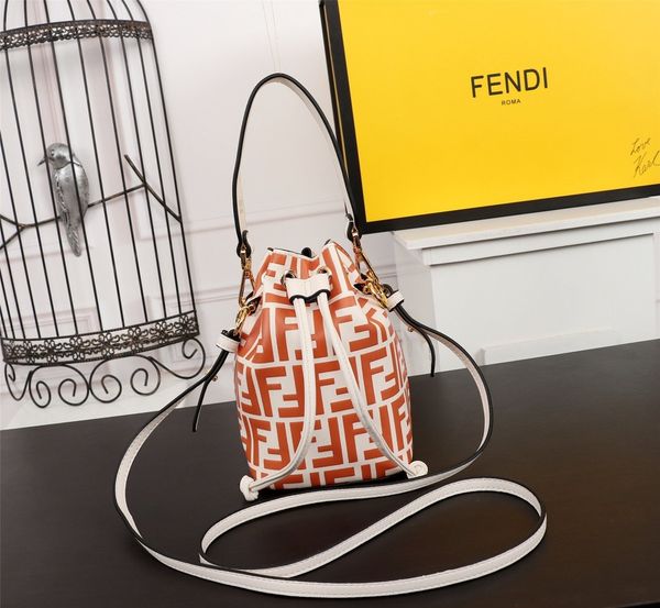 friend handbag women handbag portable chain single-shoulder bag chain single-shoulder bag handbag delivery size:12*18*10cm
friend handbag women handbag portable chain single-shoulder bag chain single-shoulder bag handbag delivery size:12*18*10cm