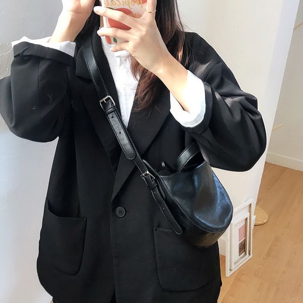 small bag texture messenger bag wild student autumn and winter new black high-grade soft female armpit
small bag texture messenger bag wild student autumn and winter new black high-grade soft female armpit