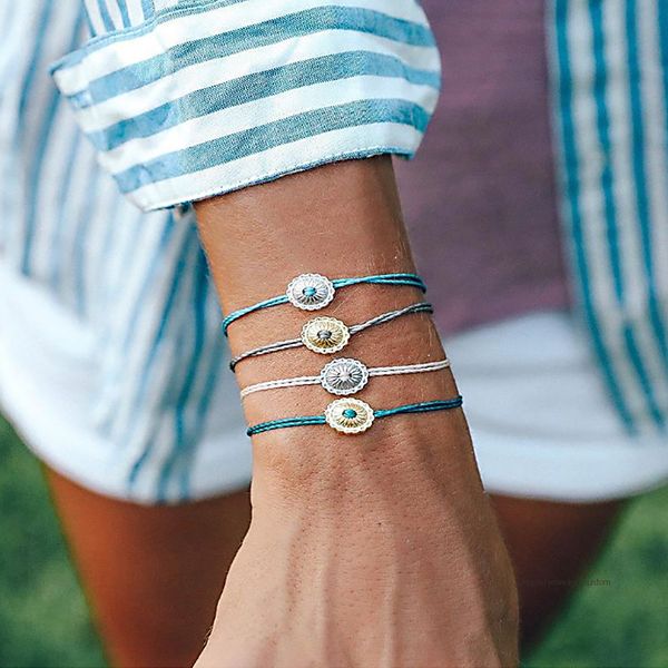 4 pcs/set women's fashion colorful geometric carved hand woven leather bracelet set bohemian temperament jewelry accessories, Golden;silver
4 pcs/set women's fashion colorful geometric carved hand woven leather bracelet set bohemian temperament jewelry accessories, Golden;silver
