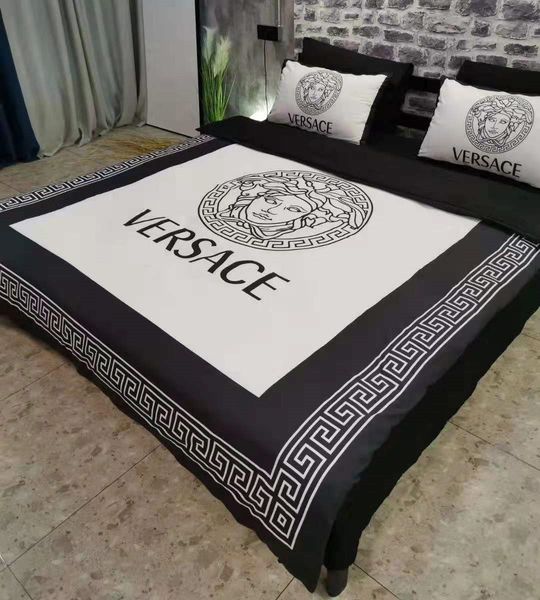 Branded women letter print quilt de igner men hou ehold bedroom 100 cotton home bedding duvet cover 200 230cm heet pillowca e
Branded women letter print quilt de igner men hou ehold bedroom 100 cotton home bedding duvet cover 200 230cm heet pillowca e