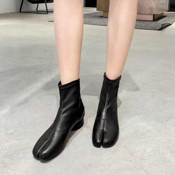 boussac separated toe designer women's boots round heel stretch pu sock boots women slip on solid winter shoes women swe0728, Black
boussac separated toe designer women's boots round heel stretch pu sock boots women slip on solid winter shoes women swe0728, Black