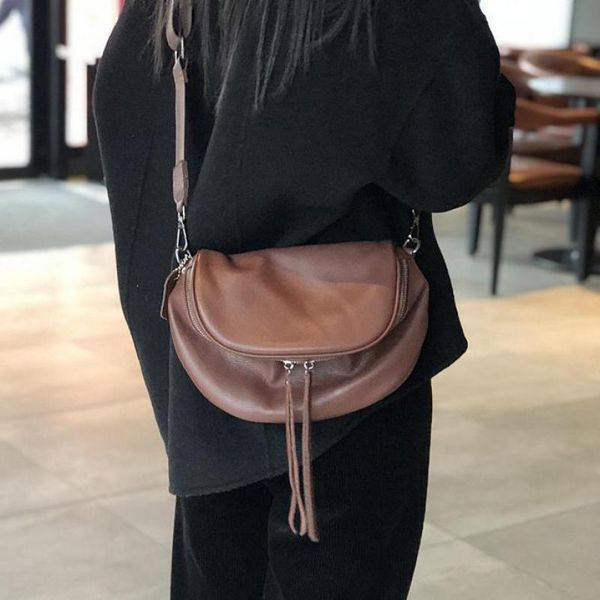johnature simple 2020 new leisure first layer cowhide women shoulder bags solid color genuine leather messenger bag
johnature simple 2020 new leisure first layer cowhide women shoulder bags solid color genuine leather messenger bag