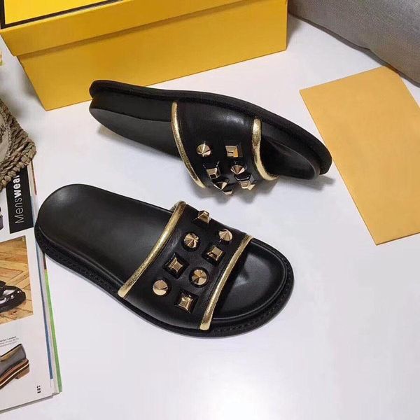 2018 black rubber slippers, slippers, green, red and white stripes, fashion design, ladies' boxes, classic ladies summer triggers
2018 black rubber slippers, slippers, green, red and white stripes, fashion design, ladies' boxes, classic ladies summer triggers