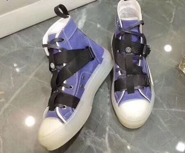 factory wholesale men and women fashion design casual boot,brand trainer, design sneaker,have many other designs,fast delivery, Black
factory wholesale men and women fashion design casual boot,brand trainer, design sneaker,have many other designs,fast delivery, Black